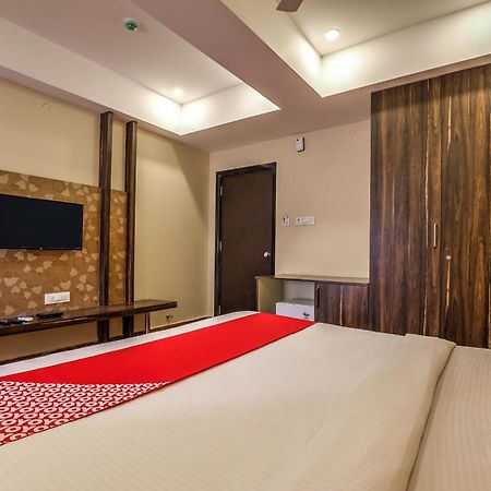 OYO 14244 Loya Legend Hotel Haiderabad Buitenkant foto