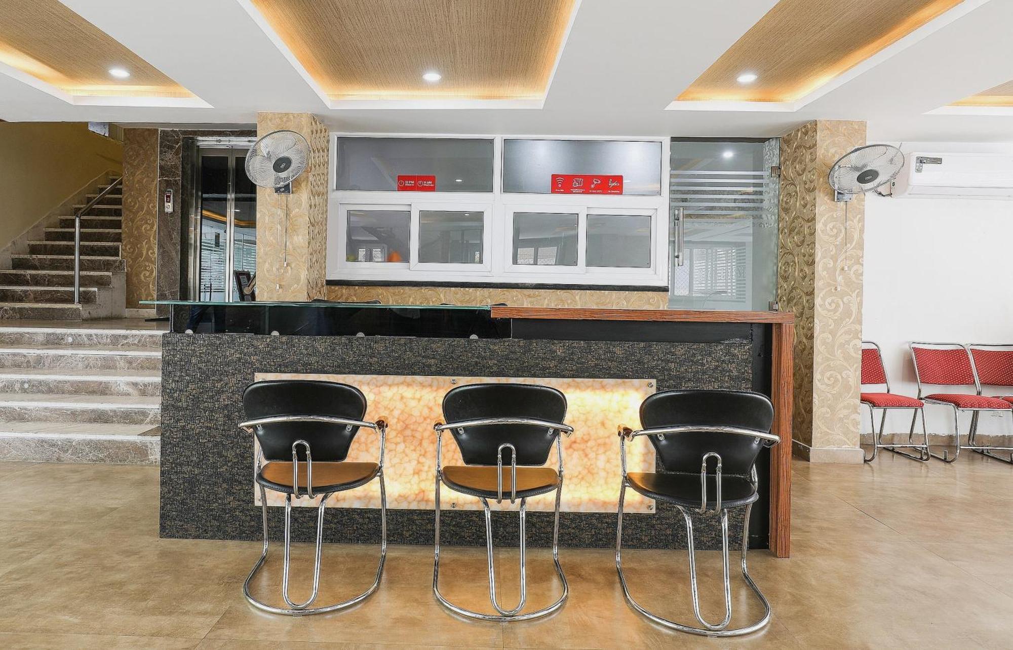 OYO 14244 Loya Legend Hotel Haiderabad Buitenkant foto